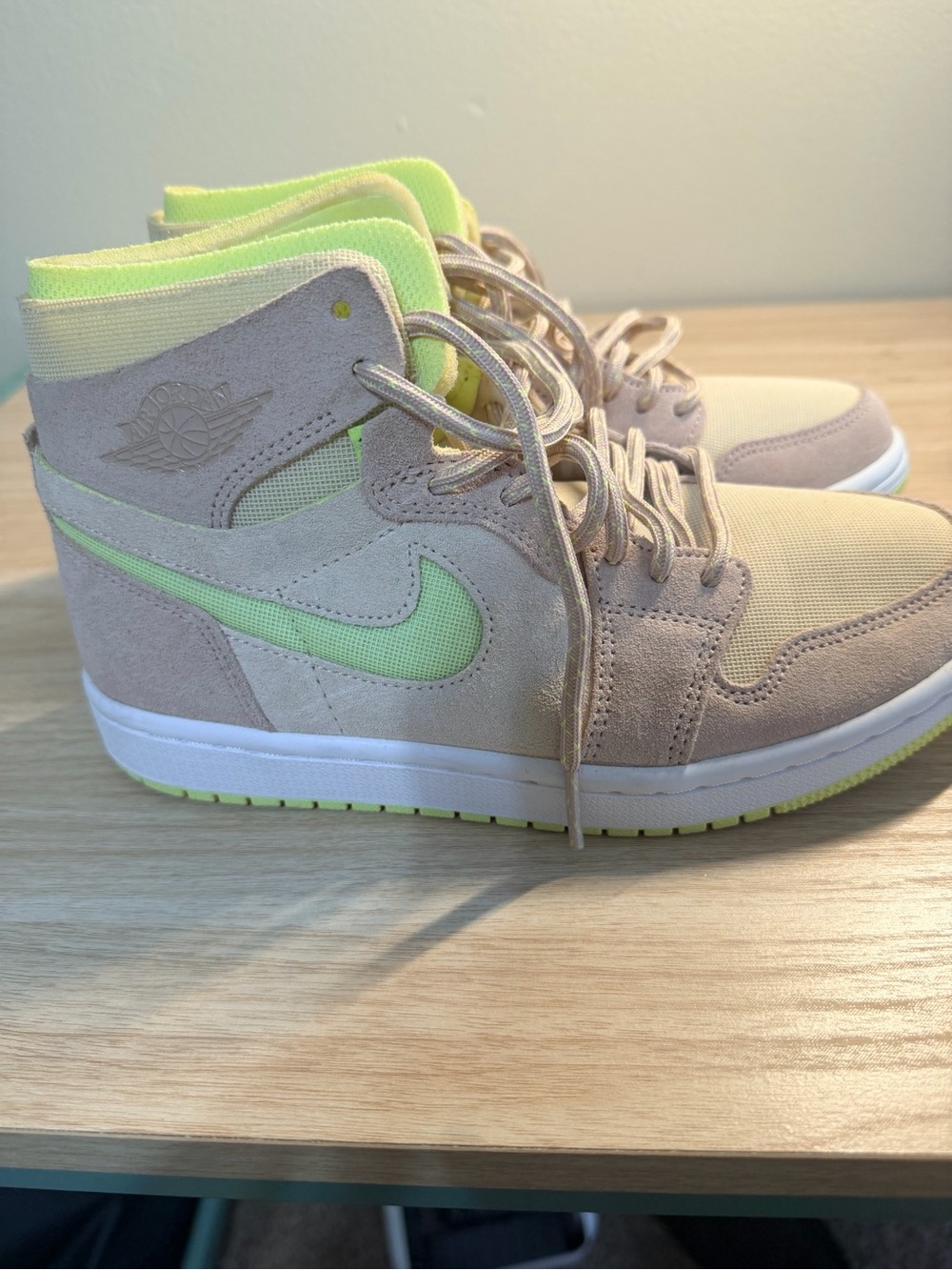 Jordan Air Jordan 1 Zoom CMFT Kids Sneakers - Fossil Beige with Volt - Picture 2 of 5